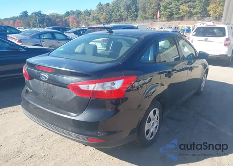 2012 Ford Focus S z USA, uszkodzony, nr VIN 1FAHP3E29CL166083